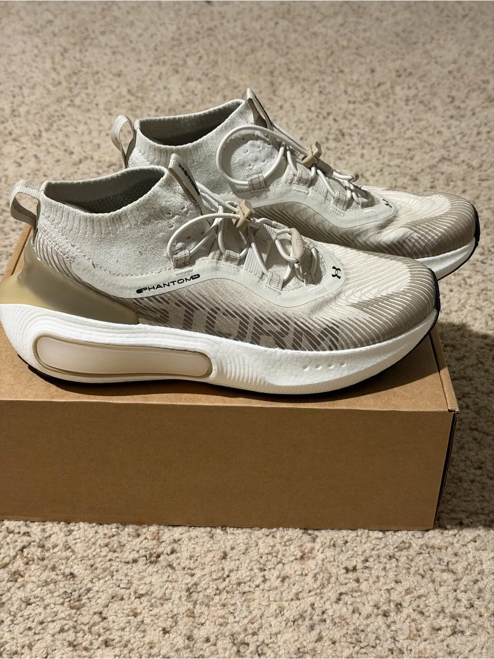 UNDER ARMOUR PHANTOM 4 HOVR STORM TRAINERS Summit White/White Quartz/ Anthracite